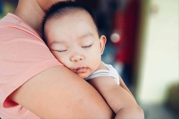 Spécialiste en sommeil pour bébé : combien coûte ses consultations ?
