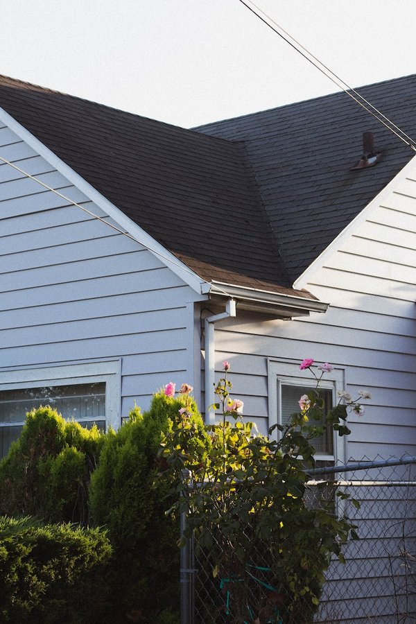 Le toit en ardoise : esthétique, durable et écologique pour votre maison